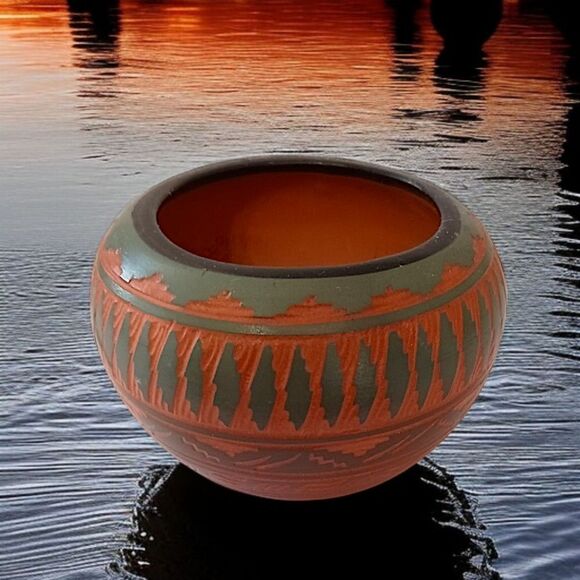 Navajo Etched Pottery Bowl Pot Mini Red Clay Native American Signed RV Handmade. - Picture 11 of 15